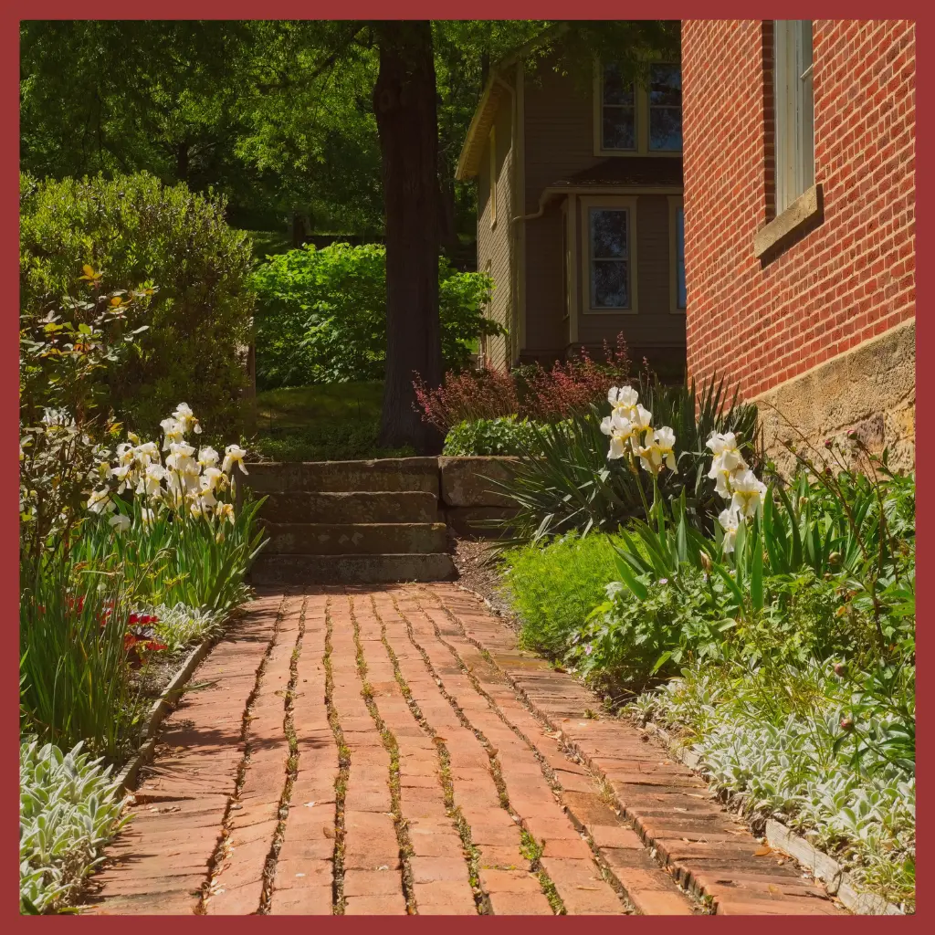 Pathways Border Design Bricks